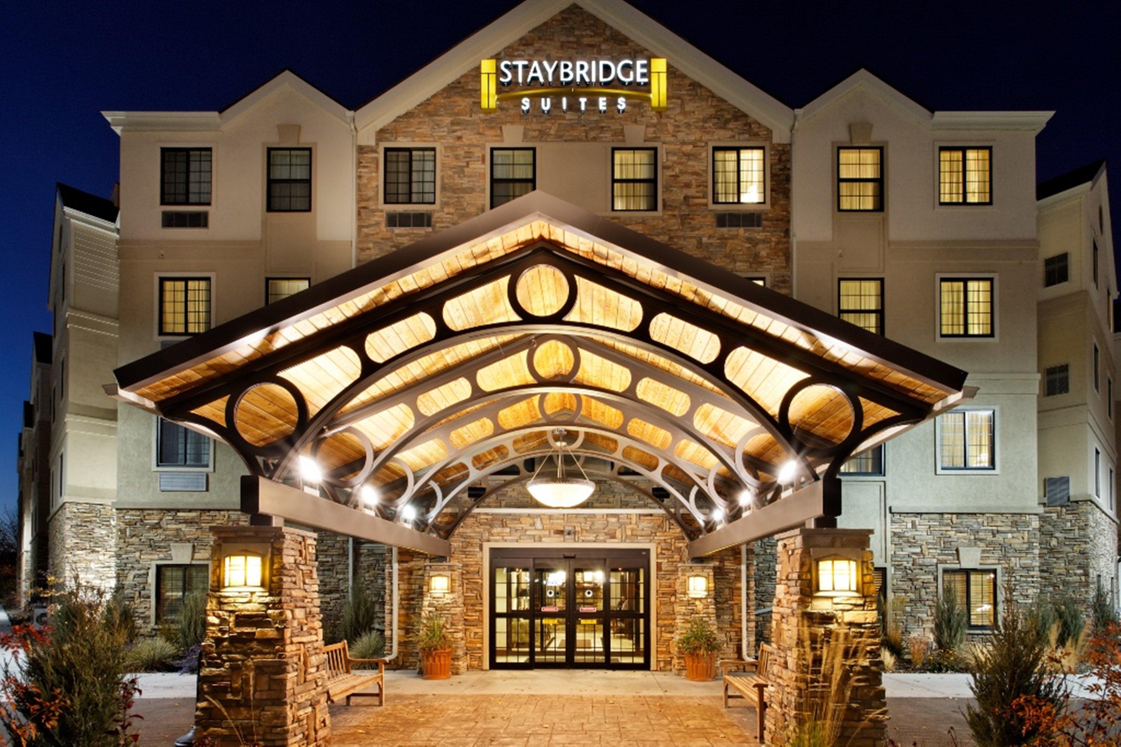 Staybridge Suites Dearborn By Ihg Ngoại thất bức ảnh