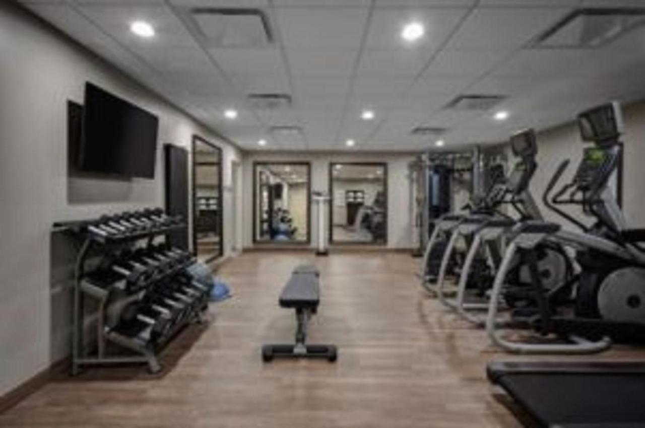 Staybridge Suites Dearborn By Ihg Ngoại thất bức ảnh